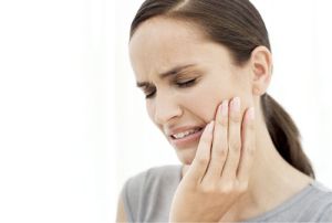 Билкова рецепта при зъбобол и лош дъх в устата