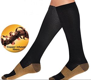 Компресивни чорапи за лечение на отоци в глезените, тежки крака и разширени вени